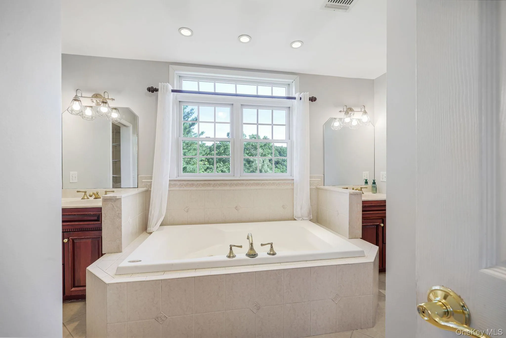 27 Walton Terrace, Monroe, NY, 4 Bedrooms Bedrooms, 11 Rooms Rooms,3 BathroomsBathrooms,Residential,For Rent,Walton,0,1028003 27 Walton Terrace, Monroe, NY, 4 Bedrooms Bedrooms, 11 Rooms Rooms,3 BathroomsBathrooms,Residential,For Rent,Walton,0,1028003