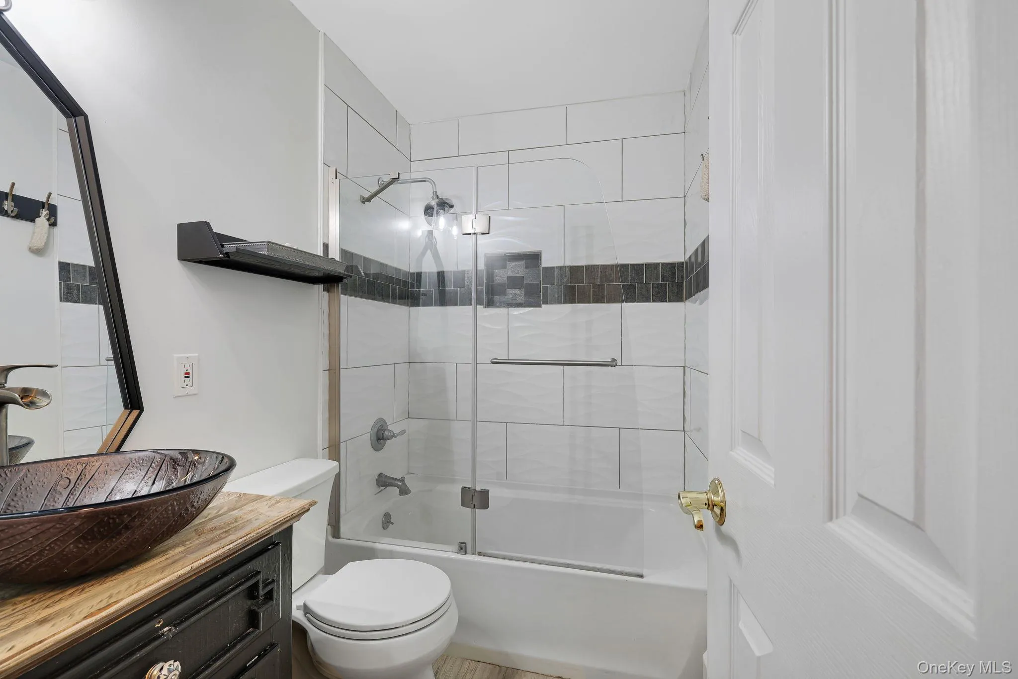 27 Walton Terrace, Monroe, NY, 4 Bedrooms Bedrooms, 11 Rooms Rooms,3 BathroomsBathrooms,Residential,For Rent,Walton,0,1028003 27 Walton Terrace, Monroe, NY, 4 Bedrooms Bedrooms, 11 Rooms Rooms,3 BathroomsBathrooms,Residential,For Rent,Walton,0,1028003