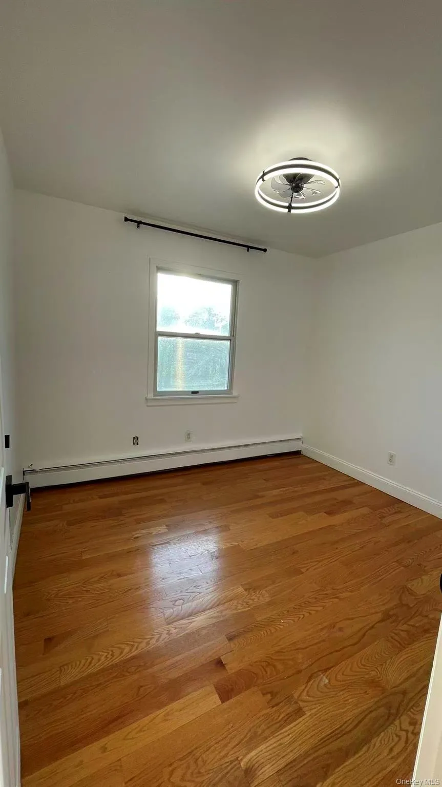 133 Railroad Avenue, Oyster Bay, NY, 3 Bedrooms Bedrooms, 5 Rooms Rooms,1 BathroomBathrooms,Residential Lease,For Rent,Railroad,0,1028025 133 Railroad Avenue, Oyster Bay, NY, 3 Bedrooms Bedrooms, 5 Rooms Rooms,1 BathroomBathrooms,Residential Lease,For Rent,Railroad,0,1028025