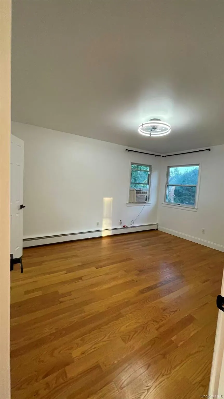 133 Railroad Avenue, Oyster Bay, NY, 3 Bedrooms Bedrooms, 5 Rooms Rooms,1 BathroomBathrooms,Residential Lease,For Rent,Railroad,0,1028025 133 Railroad Avenue, Oyster Bay, NY, 3 Bedrooms Bedrooms, 5 Rooms Rooms,1 BathroomBathrooms,Residential Lease,For Rent,Railroad,0,1028025