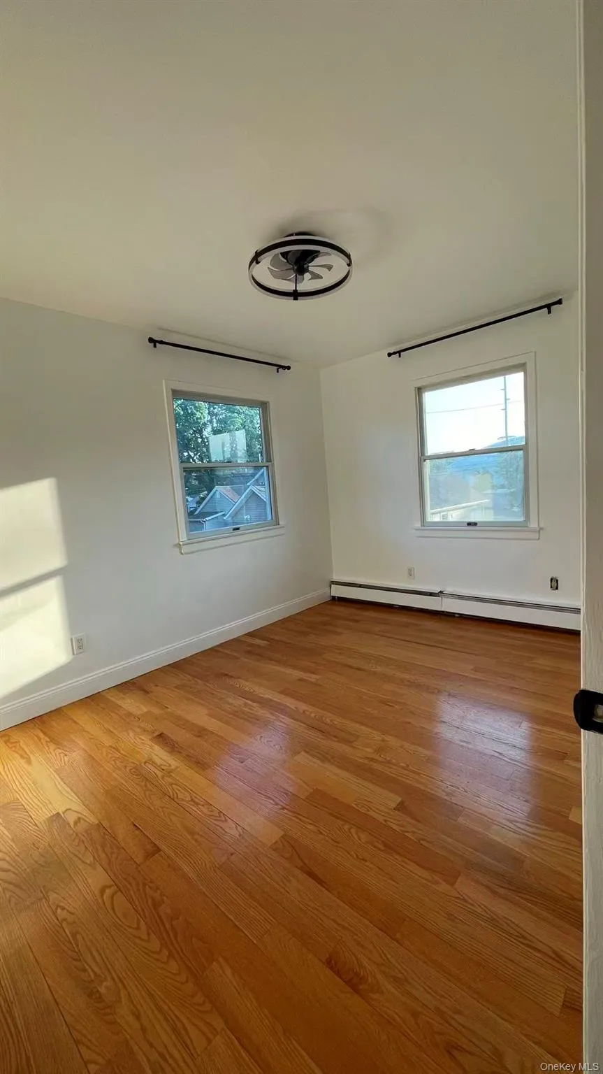 133 Railroad Avenue, Oyster Bay, NY, 3 Bedrooms Bedrooms, 5 Rooms Rooms,1 BathroomBathrooms,Residential Lease,For Rent,Railroad,0,1028025 133 Railroad Avenue, Oyster Bay, NY, 3 Bedrooms Bedrooms, 5 Rooms Rooms,1 BathroomBathrooms,Residential Lease,For Rent,Railroad,0,1028025