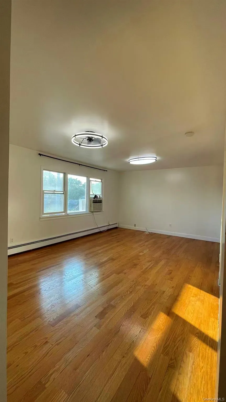 133 Railroad Avenue, Oyster Bay, NY, 3 Bedrooms Bedrooms, 5 Rooms Rooms,1 BathroomBathrooms,Residential Lease,For Rent,Railroad,0,1028025 133 Railroad Avenue, Oyster Bay, NY, 3 Bedrooms Bedrooms, 5 Rooms Rooms,1 BathroomBathrooms,Residential Lease,For Rent,Railroad,0,1028025
