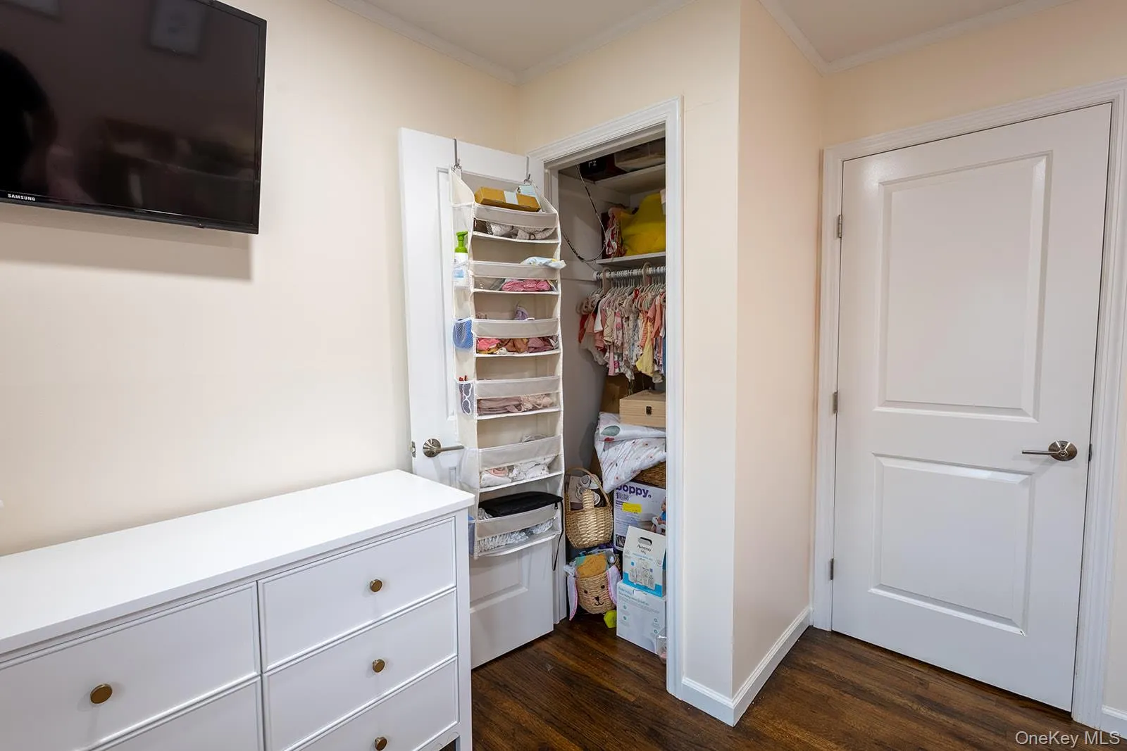 29 Sandy Hollow Drive, Smithtown, NY, 4 Bedrooms Bedrooms, 8 Rooms Rooms,2 BathroomsBathrooms,Residential,For Rent,Sandy Hollow,0,1028029 29 Sandy Hollow Drive, Smithtown, NY, 4 Bedrooms Bedrooms, 8 Rooms Rooms,2 BathroomsBathrooms,Residential,For Rent,Sandy Hollow,0,1028029