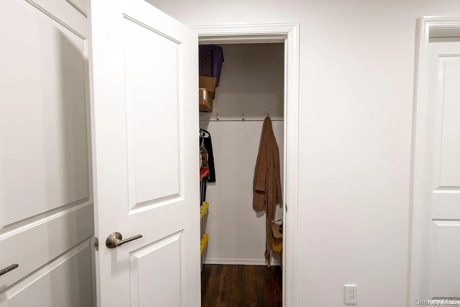 29 Sandy Hollow Drive, Smithtown, NY, 4 Bedrooms Bedrooms, 8 Rooms Rooms,2 BathroomsBathrooms,Residential,For Rent,Sandy Hollow,0,1028029 29 Sandy Hollow Drive, Smithtown, NY, 4 Bedrooms Bedrooms, 8 Rooms Rooms,2 BathroomsBathrooms,Residential,For Rent,Sandy Hollow,0,1028029