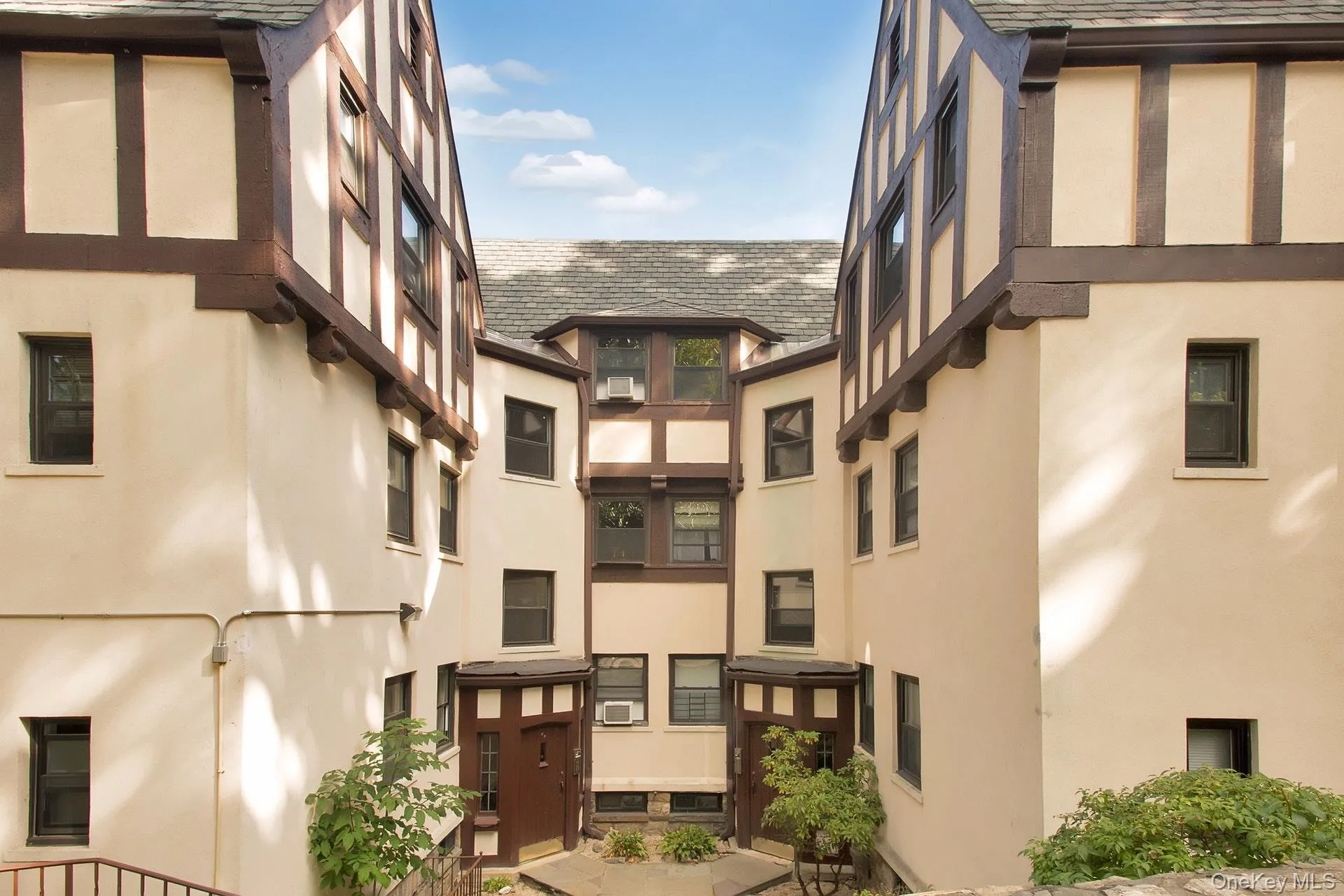 64 Kensington Road, Eastchester, NY, 1 Bedroom Bedrooms, 4 Rooms Rooms,1 BathroomBathrooms,Residential Lease,For Rent,Kensington,0,1028030 64 Kensington Road, Eastchester, NY, 1 Bedroom Bedrooms, 4 Rooms Rooms,1 BathroomBathrooms,Residential Lease,For Rent,Kensington,0,1028030