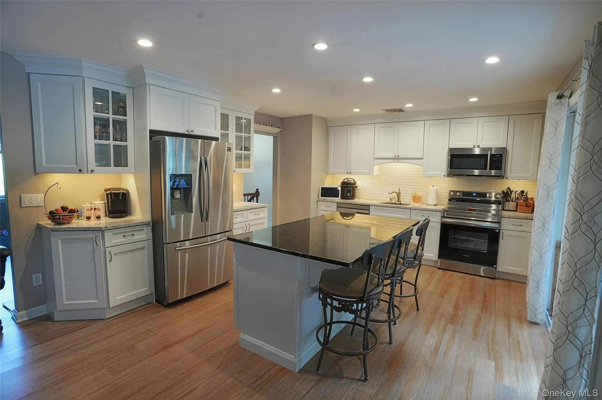 16 Four Winds Drive, La Grange, NY, 3 Bedrooms Bedrooms, 6 Rooms Rooms,3 BathroomsBathrooms,Residential,For Rent,Four Winds,0,1028035 16 Four Winds Drive, La Grange, NY, 3 Bedrooms Bedrooms, 6 Rooms Rooms,3 BathroomsBathrooms,Residential,For Rent,Four Winds,0,1028035
