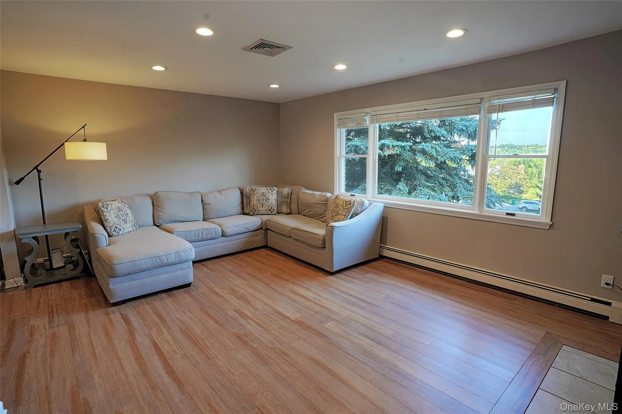 16 Four Winds Drive, La Grange, NY, 3 Bedrooms Bedrooms, 6 Rooms Rooms,3 BathroomsBathrooms,Residential,For Rent,Four Winds,0,1028035 16 Four Winds Drive, La Grange, NY, 3 Bedrooms Bedrooms, 6 Rooms Rooms,3 BathroomsBathrooms,Residential,For Rent,Four Winds,0,1028035