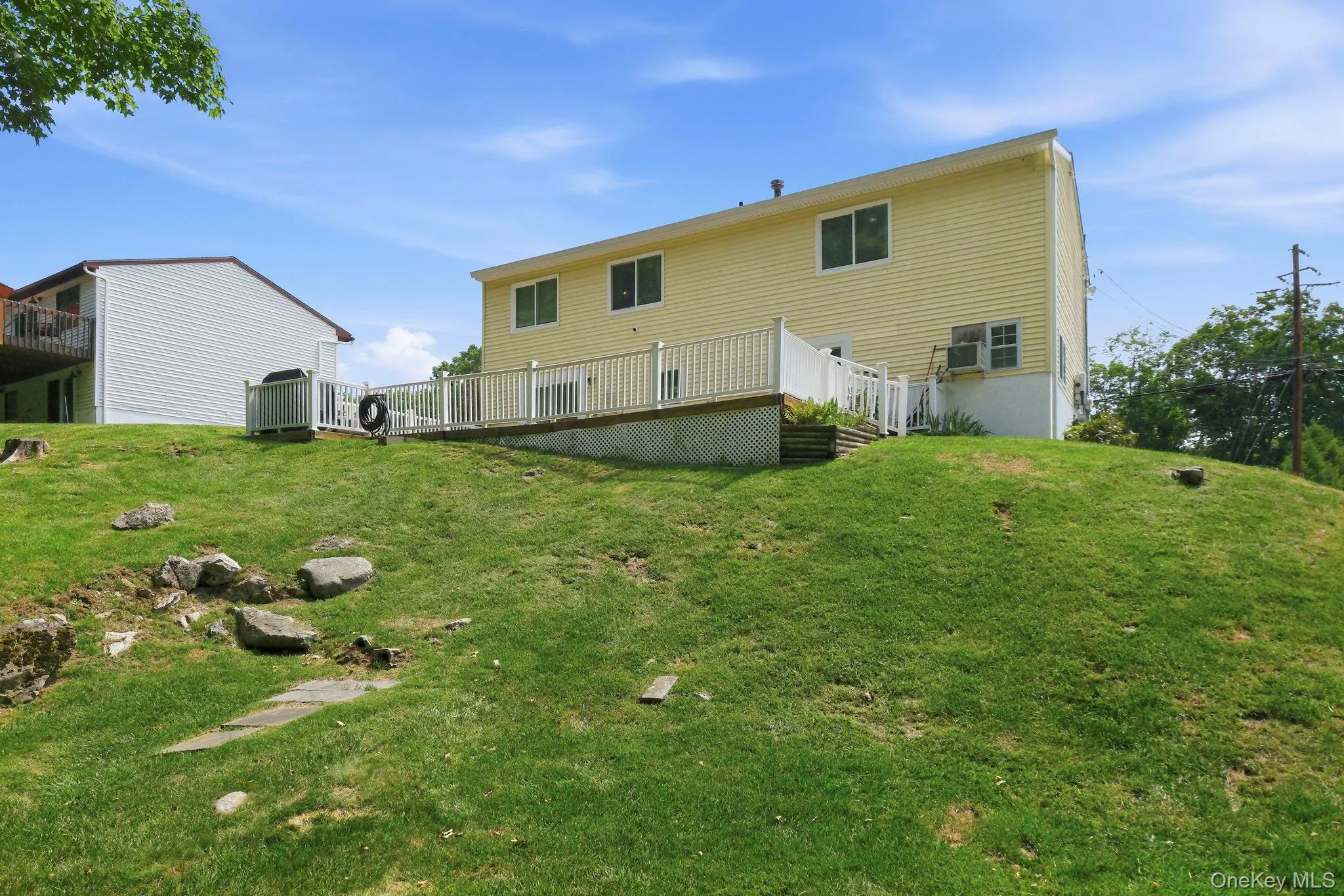 Spacious Backyard Spacious Backyard