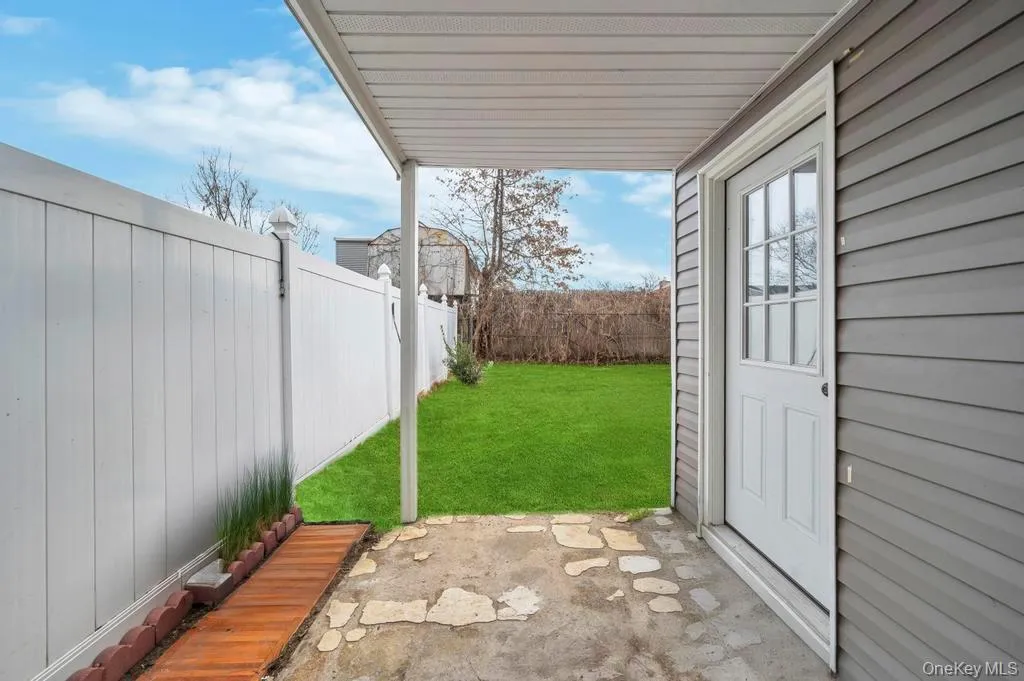 17826 Zoller Road, New York, NY, 3 Bedrooms Bedrooms, 8 Rooms Rooms,1 BathroomBathrooms,Residential,For Rent,Zoller,0,1028044 17826 Zoller Road, New York, NY, 3 Bedrooms Bedrooms, 8 Rooms Rooms,1 BathroomBathrooms,Residential,For Rent,Zoller,0,1028044