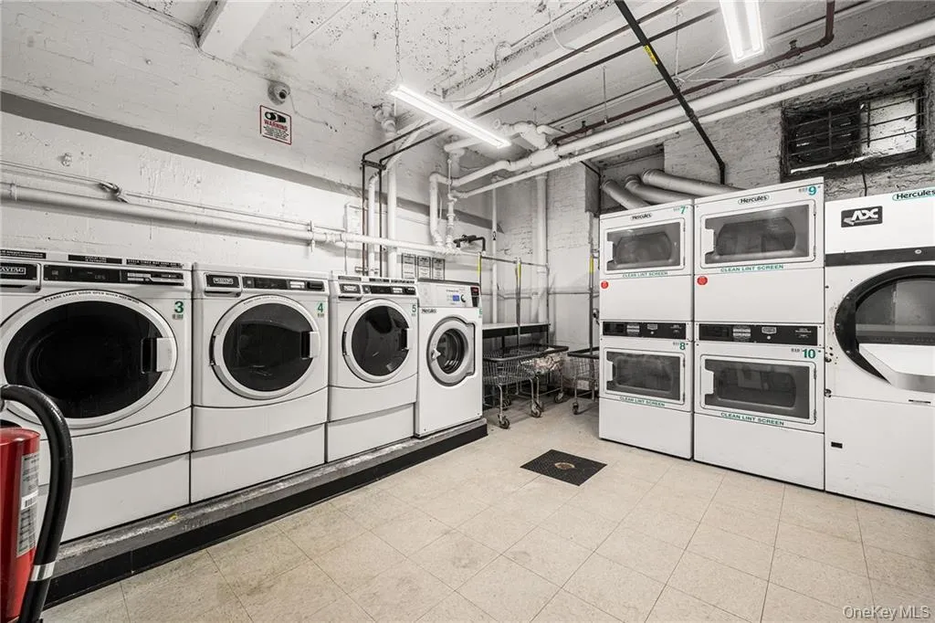 3015 Riverdale Avenue, New York, NY, 1 Bedroom Bedrooms, 3 Rooms Rooms,1 BathroomBathrooms,Residential,For Rent,Riverdale,0,1028046 3015 Riverdale Avenue, New York, NY, 1 Bedroom Bedrooms, 3 Rooms Rooms,1 BathroomBathrooms,Residential,For Rent,Riverdale,0,1028046