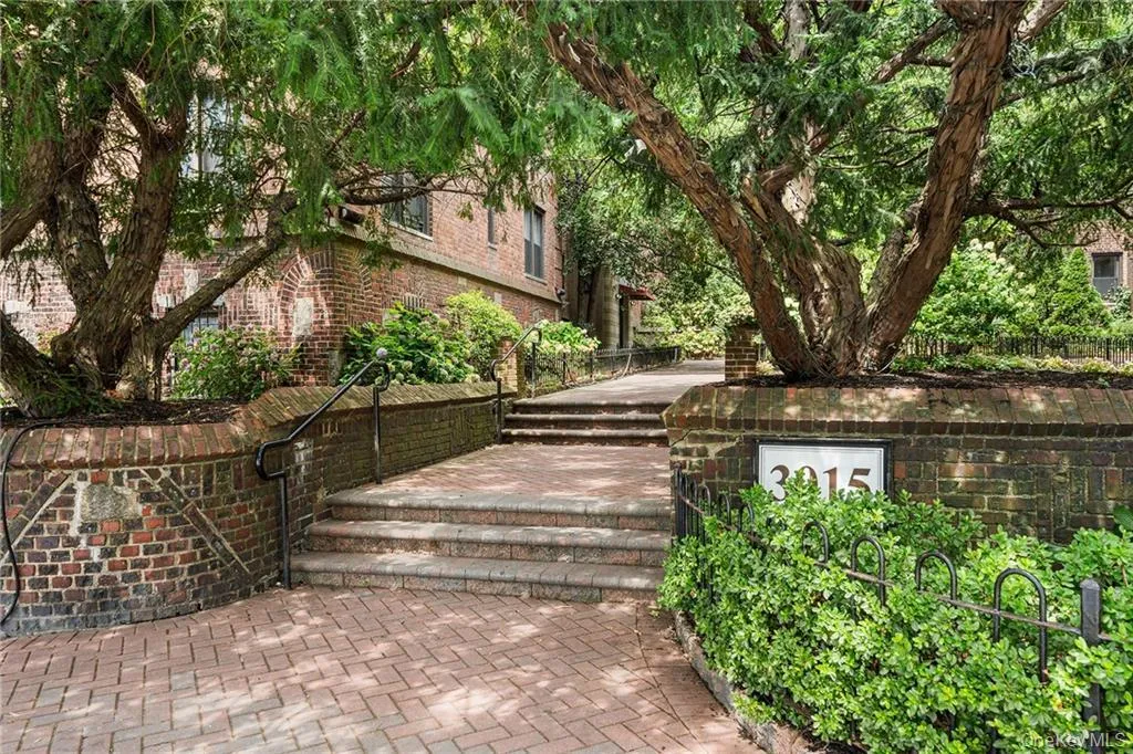 3015 Riverdale Avenue, New York, NY, 1 Bedroom Bedrooms, 3 Rooms Rooms,1 BathroomBathrooms,Residential,For Rent,Riverdale,0,1028046 3015 Riverdale Avenue, New York, NY, 1 Bedroom Bedrooms, 3 Rooms Rooms,1 BathroomBathrooms,Residential,For Rent,Riverdale,0,1028046