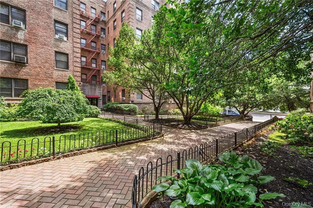 3015 Riverdale Avenue, New York, NY, 1 Bedroom Bedrooms, 3 Rooms Rooms,1 BathroomBathrooms,Residential,For Rent,Riverdale,0,1028046 3015 Riverdale Avenue, New York, NY, 1 Bedroom Bedrooms, 3 Rooms Rooms,1 BathroomBathrooms,Residential,For Rent,Riverdale,0,1028046