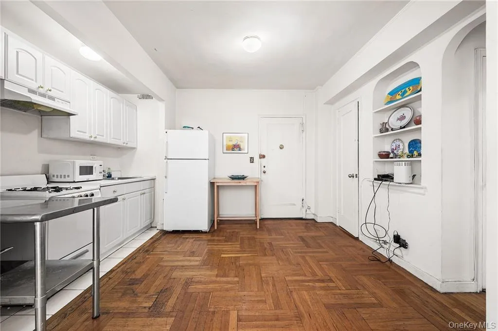 3015 Riverdale Avenue, New York, NY, 1 Bedroom Bedrooms, 3 Rooms Rooms,1 BathroomBathrooms,Residential,For Rent,Riverdale,0,1028046 3015 Riverdale Avenue, New York, NY, 1 Bedroom Bedrooms, 3 Rooms Rooms,1 BathroomBathrooms,Residential,For Rent,Riverdale,0,1028046