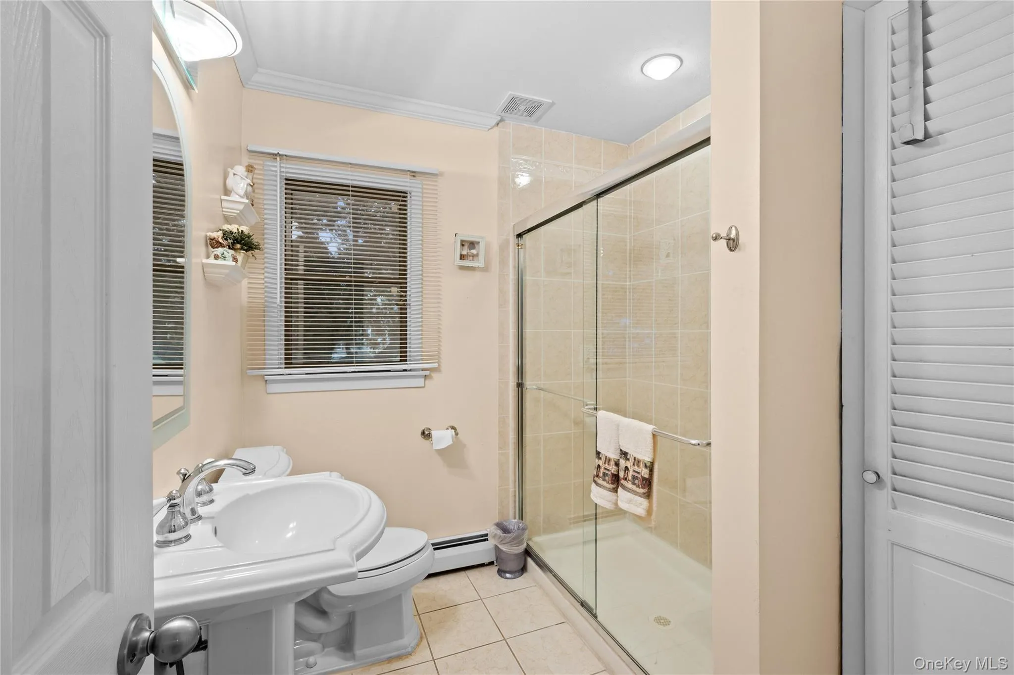 579 Empire Avenue, Babylon, NY, 3 Bedrooms Bedrooms, 6 Rooms Rooms,3 BathroomsBathrooms,Residential,For Rent,Empire,0,1028059 579 Empire Avenue, Babylon, NY, 3 Bedrooms Bedrooms, 6 Rooms Rooms,3 BathroomsBathrooms,Residential,For Rent,Empire,0,1028059