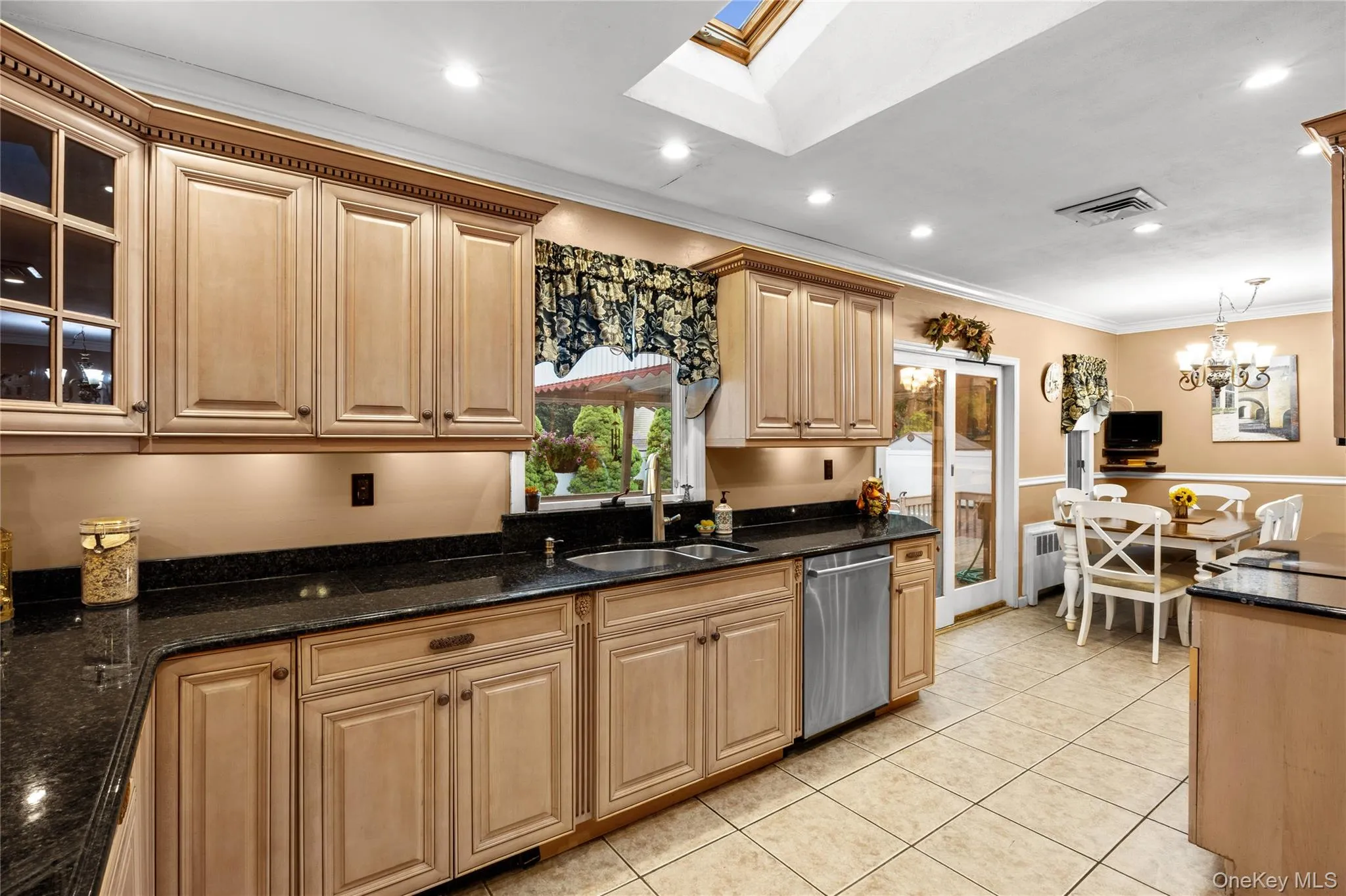 579 Empire Avenue, Babylon, NY, 3 Bedrooms Bedrooms, 6 Rooms Rooms,3 BathroomsBathrooms,Residential,For Rent,Empire,0,1028059 579 Empire Avenue, Babylon, NY, 3 Bedrooms Bedrooms, 6 Rooms Rooms,3 BathroomsBathrooms,Residential,For Rent,Empire,0,1028059