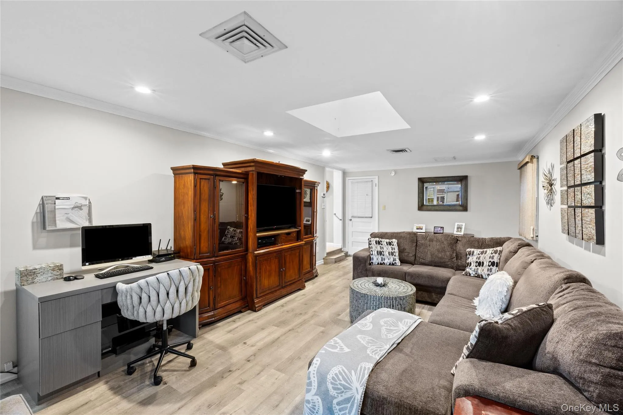 579 Empire Avenue, Babylon, NY, 3 Bedrooms Bedrooms, 6 Rooms Rooms,3 BathroomsBathrooms,Residential,For Rent,Empire,0,1028059 579 Empire Avenue, Babylon, NY, 3 Bedrooms Bedrooms, 6 Rooms Rooms,3 BathroomsBathrooms,Residential,For Rent,Empire,0,1028059