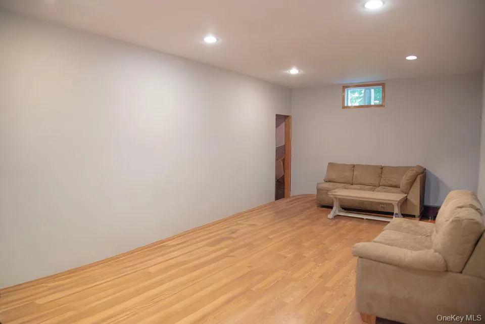4 Hauser Terrace, Orangetown, NY, 5 Bedrooms Bedrooms, 13 Rooms Rooms,3 BathroomsBathrooms,Residential,For Rent,Hauser,0,1028064 4 Hauser Terrace, Orangetown, NY, 5 Bedrooms Bedrooms, 13 Rooms Rooms,3 BathroomsBathrooms,Residential,For Rent,Hauser,0,1028064