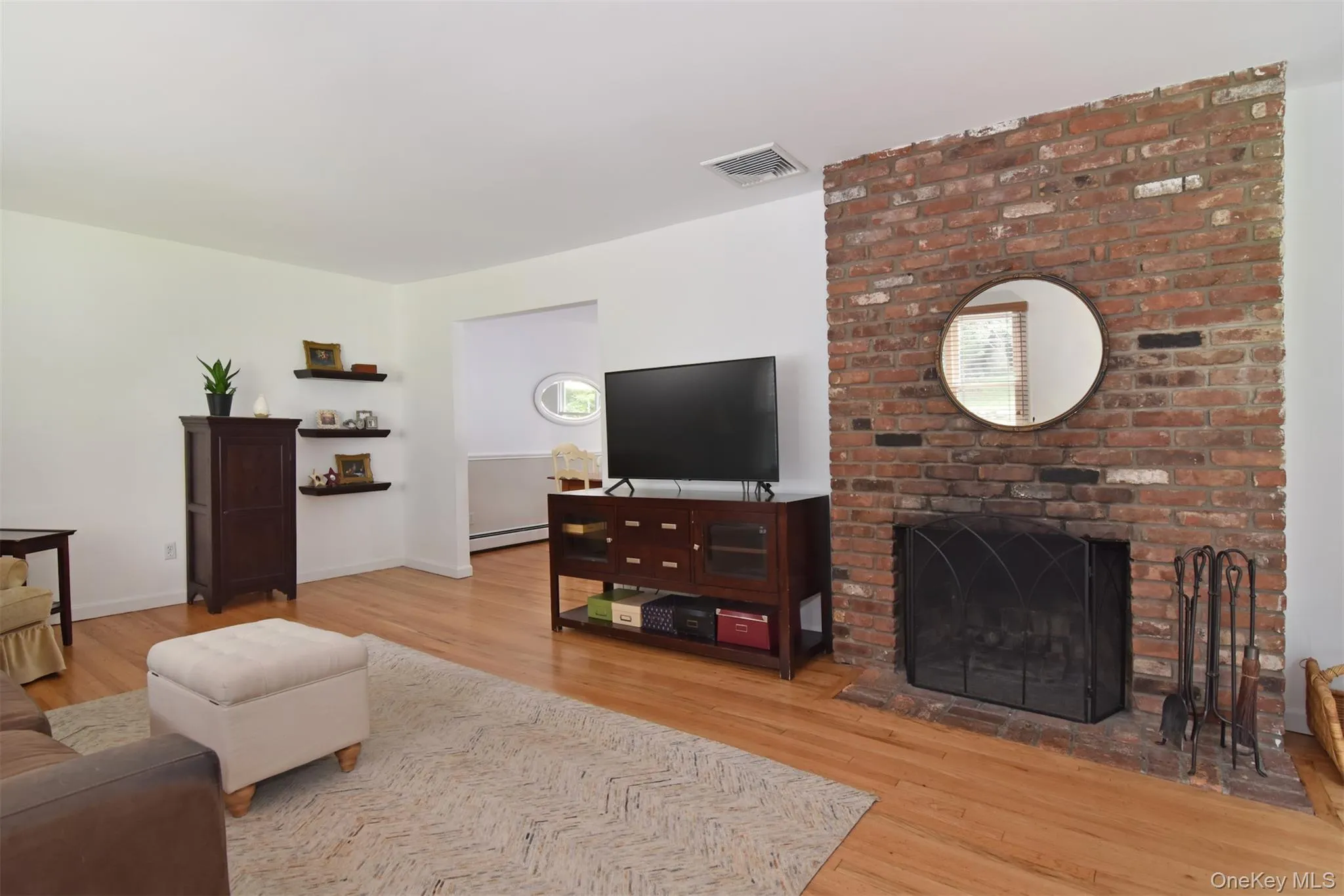 129 Hilldale Road, Greenburgh, NY, 3 Bedrooms Bedrooms, 6 Rooms Rooms,2 BathroomsBathrooms,Residential,For Rent,Hilldale,0,1028066 129 Hilldale Road, Greenburgh, NY, 3 Bedrooms Bedrooms, 6 Rooms Rooms,2 BathroomsBathrooms,Residential,For Rent,Hilldale,0,1028066