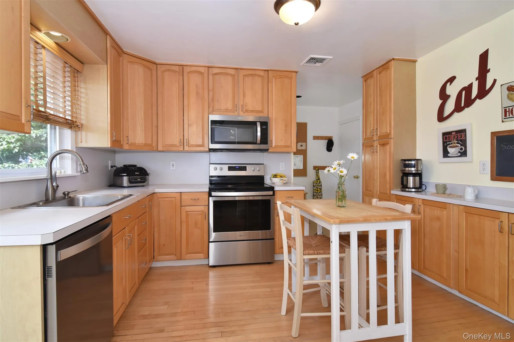 129 Hilldale Road, Greenburgh, NY, 3 Bedrooms Bedrooms, 6 Rooms Rooms,2 BathroomsBathrooms,Residential,For Rent,Hilldale,0,1028066 129 Hilldale Road, Greenburgh, NY, 3 Bedrooms Bedrooms, 6 Rooms Rooms,2 BathroomsBathrooms,Residential,For Rent,Hilldale,0,1028066