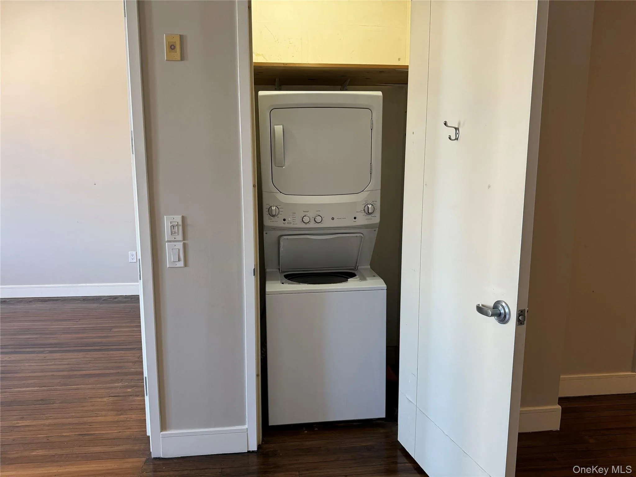 25 Leroy Place, New Rochelle, NY, 1 Bedroom Bedrooms, 2 Rooms Rooms,1 BathroomBathrooms,Residential,For Rent,Leroy,0,1028069 25 Leroy Place, New Rochelle, NY, 1 Bedroom Bedrooms, 2 Rooms Rooms,1 BathroomBathrooms,Residential,For Rent,Leroy,0,1028069