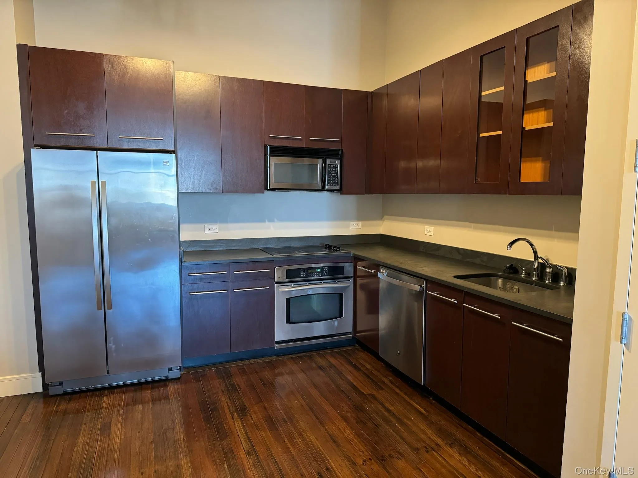 25 Leroy Place, New Rochelle, NY, 1 Bedroom Bedrooms, 2 Rooms Rooms,1 BathroomBathrooms,Residential,For Rent,Leroy,0,1028069 25 Leroy Place, New Rochelle, NY, 1 Bedroom Bedrooms, 2 Rooms Rooms,1 BathroomBathrooms,Residential,For Rent,Leroy,0,1028069