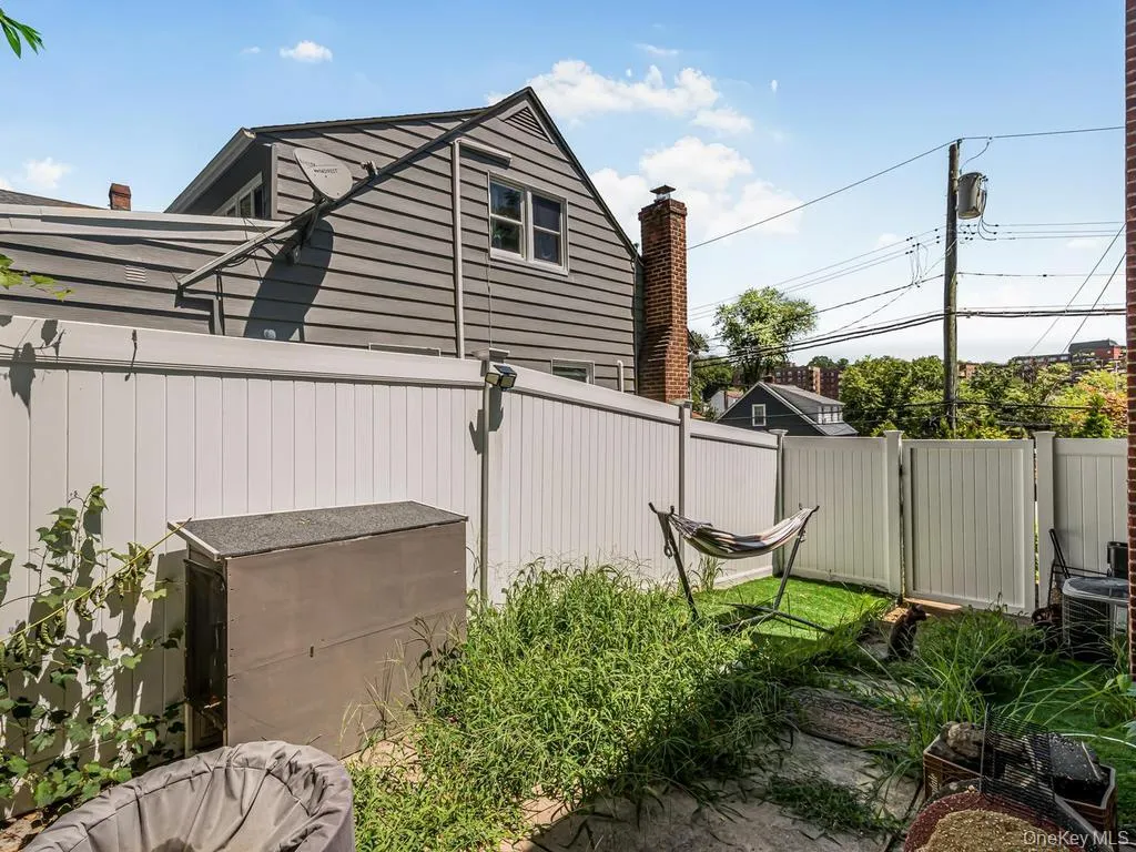 29 Washington Avenue, Greenburgh, NY, 3 Bedrooms Bedrooms, 6 Rooms Rooms,2 BathroomsBathrooms,Residential,For Rent,Washington,0,1028072 29 Washington Avenue, Greenburgh, NY, 3 Bedrooms Bedrooms, 6 Rooms Rooms,2 BathroomsBathrooms,Residential,For Rent,Washington,0,1028072
