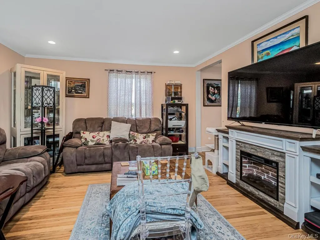 29 Washington Avenue, Greenburgh, NY, 3 Bedrooms Bedrooms, 6 Rooms Rooms,2 BathroomsBathrooms,Residential,For Rent,Washington,0,1028072 29 Washington Avenue, Greenburgh, NY, 3 Bedrooms Bedrooms, 6 Rooms Rooms,2 BathroomsBathrooms,Residential,For Rent,Washington,0,1028072