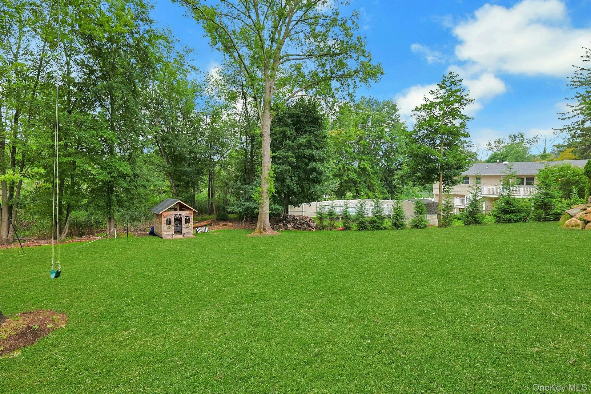 20 Dover Road, Clarkstown, NY, 5 Bedrooms Bedrooms, 14 Rooms Rooms,2 BathroomsBathrooms,Residential,For Rent,Dover,0,1028073 20 Dover Road, Clarkstown, NY, 5 Bedrooms Bedrooms, 14 Rooms Rooms,2 BathroomsBathrooms,Residential,For Rent,Dover,0,1028073