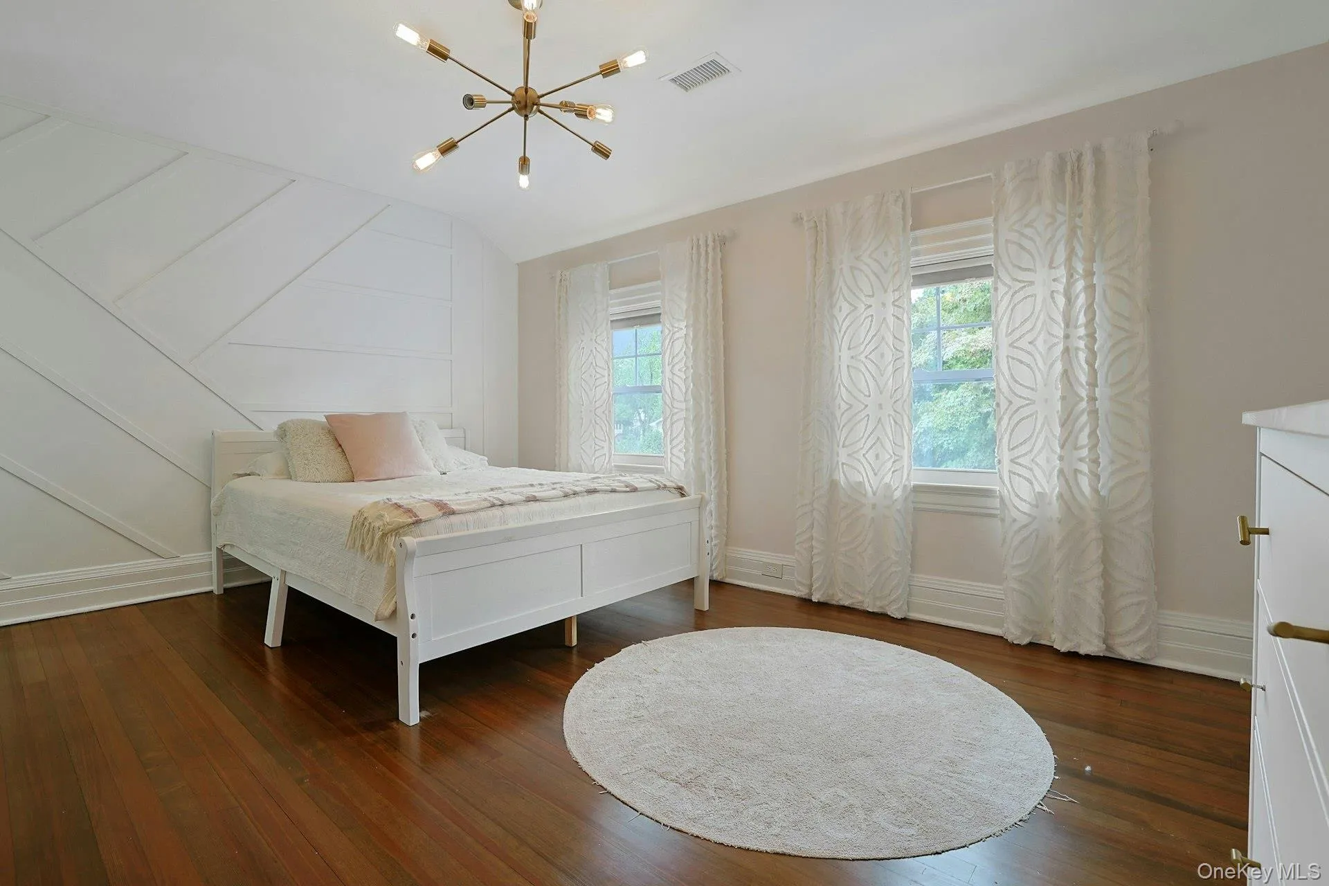 20 Dover Road, Clarkstown, NY, 5 Bedrooms Bedrooms, 14 Rooms Rooms,2 BathroomsBathrooms,Residential,For Rent,Dover,0,1028073 20 Dover Road, Clarkstown, NY, 5 Bedrooms Bedrooms, 14 Rooms Rooms,2 BathroomsBathrooms,Residential,For Rent,Dover,0,1028073