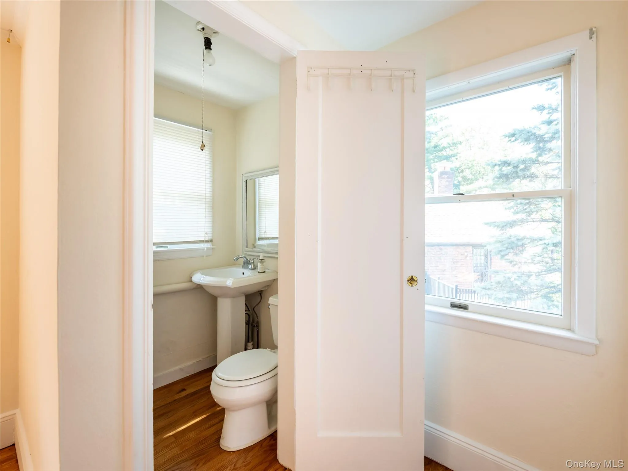 91 Pickwick Road, North Hempstead, NY, 4 Bedrooms Bedrooms, 9 Rooms Rooms,3 BathroomsBathrooms,Residential Lease,For Rent,Pickwick,0,1028075 91 Pickwick Road, North Hempstead, NY, 4 Bedrooms Bedrooms, 9 Rooms Rooms,3 BathroomsBathrooms,Residential Lease,For Rent,Pickwick,0,1028075
