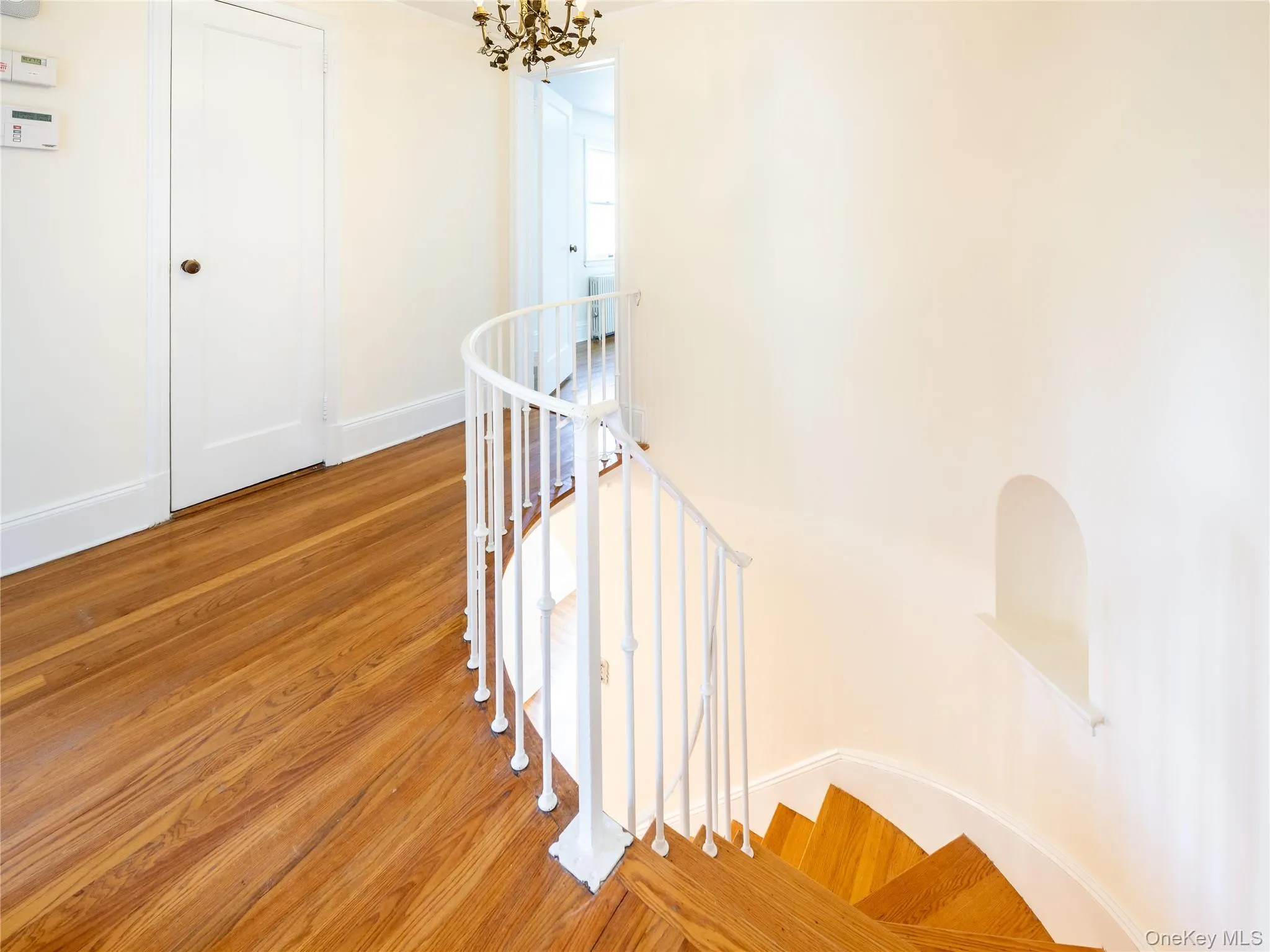91 Pickwick Road, North Hempstead, NY, 4 Bedrooms Bedrooms, 9 Rooms Rooms,3 BathroomsBathrooms,Residential Lease,For Rent,Pickwick,0,1028075 91 Pickwick Road, North Hempstead, NY, 4 Bedrooms Bedrooms, 9 Rooms Rooms,3 BathroomsBathrooms,Residential Lease,For Rent,Pickwick,0,1028075