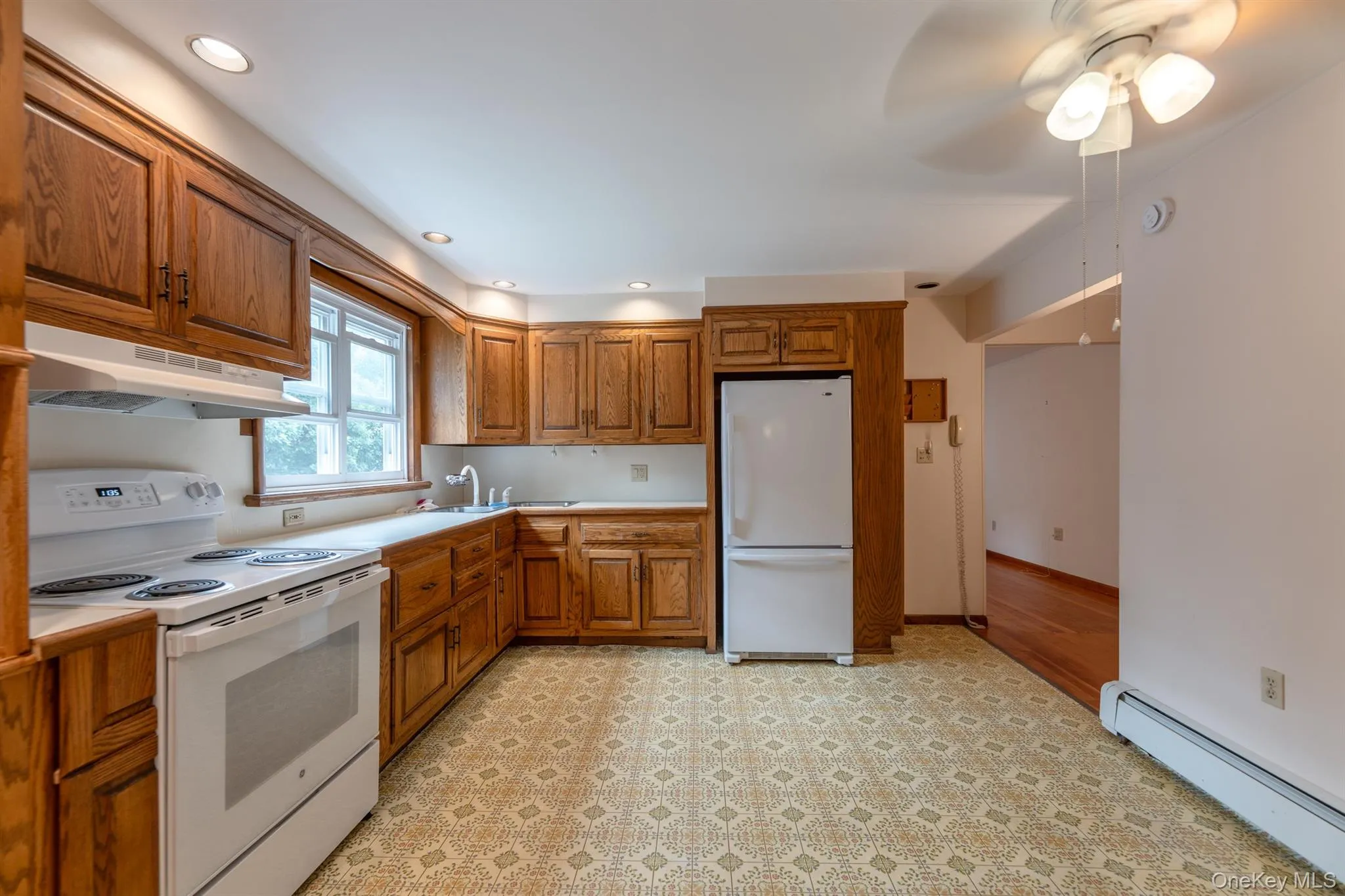 22 Petit Avenue, Kingston, NY, 2 Bedrooms Bedrooms, 5 Rooms Rooms,1 BathroomBathrooms,Residential,For Rent,Petit,0,1028078 22 Petit Avenue, Kingston, NY, 2 Bedrooms Bedrooms, 5 Rooms Rooms,1 BathroomBathrooms,Residential,For Rent,Petit,0,1028078