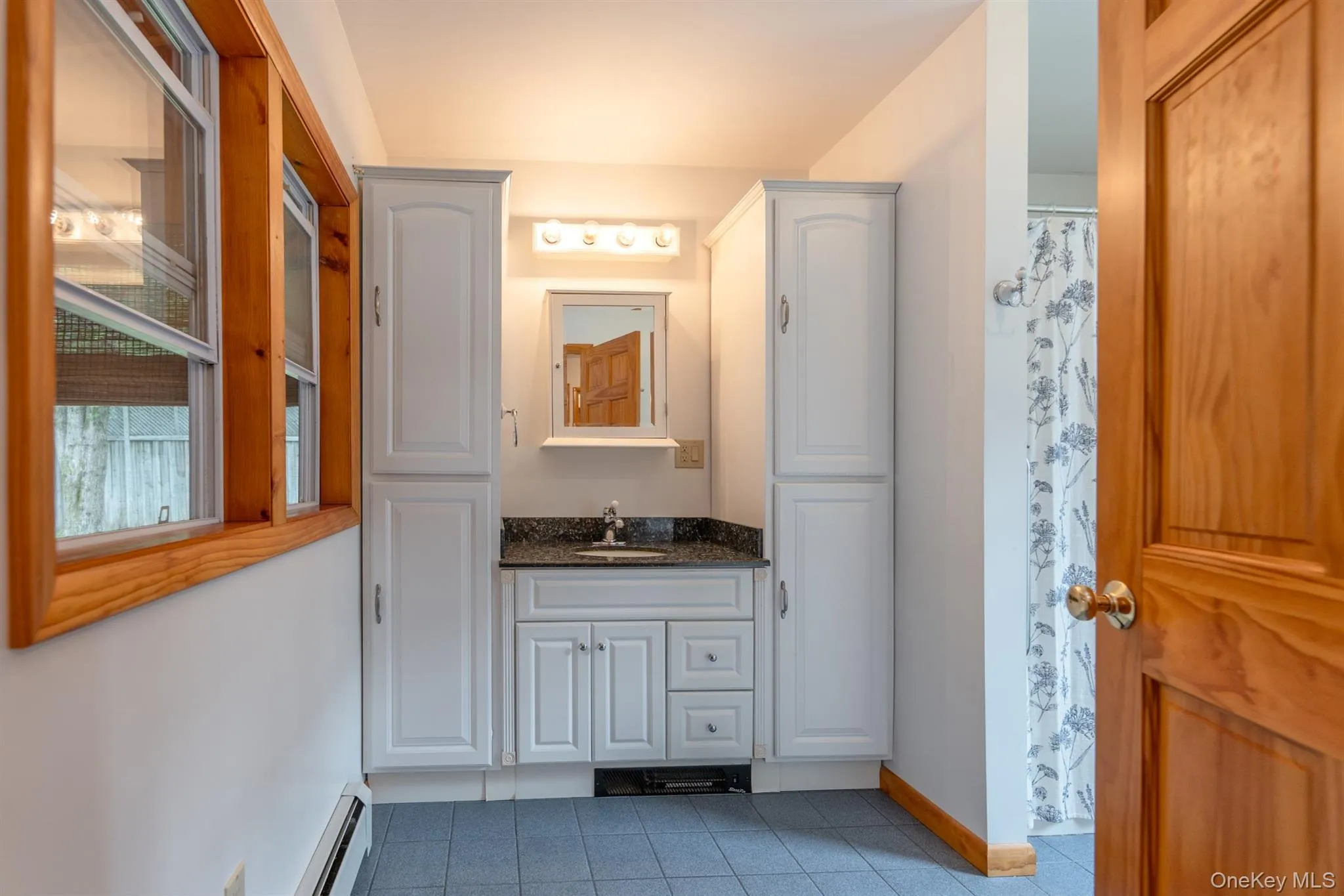 22 Petit Avenue, Kingston, NY, 2 Bedrooms Bedrooms, 5 Rooms Rooms,1 BathroomBathrooms,Residential,For Rent,Petit,0,1028078 22 Petit Avenue, Kingston, NY, 2 Bedrooms Bedrooms, 5 Rooms Rooms,1 BathroomBathrooms,Residential,For Rent,Petit,0,1028078