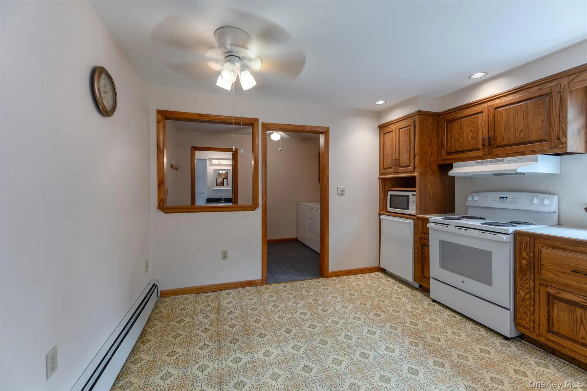 22 Petit Avenue, Kingston, NY, 2 Bedrooms Bedrooms, 5 Rooms Rooms,1 BathroomBathrooms,Residential,For Rent,Petit,0,1028078 22 Petit Avenue, Kingston, NY, 2 Bedrooms Bedrooms, 5 Rooms Rooms,1 BathroomBathrooms,Residential,For Rent,Petit,0,1028078
