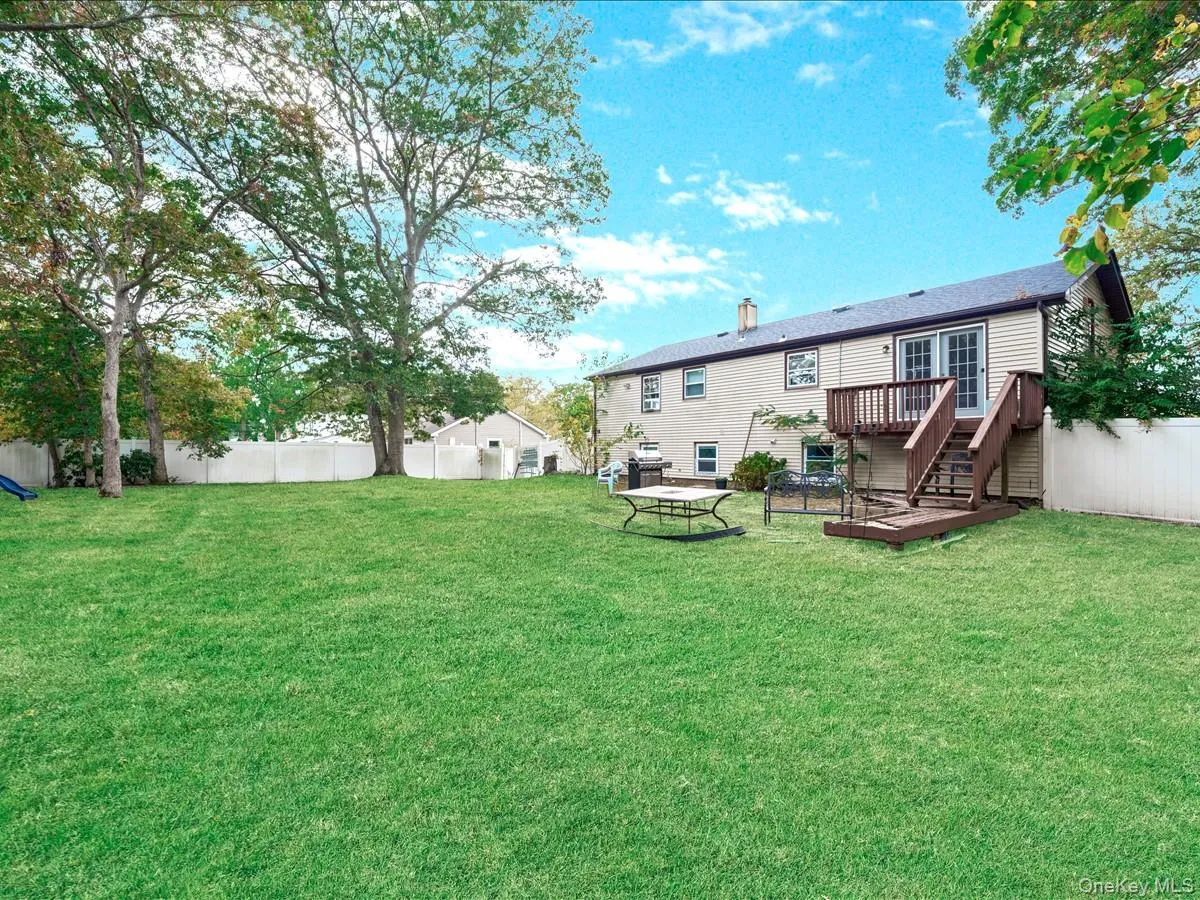 33 Winside Lane, Brookhaven, NY, 4 Bedrooms Bedrooms, 11 Rooms Rooms,3 BathroomsBathrooms,Residential,For Rent,Winside,0,1028079 33 Winside Lane, Brookhaven, NY, 4 Bedrooms Bedrooms, 11 Rooms Rooms,3 BathroomsBathrooms,Residential,For Rent,Winside,0,1028079