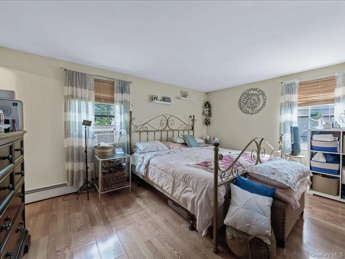 33 Winside Lane, Brookhaven, NY, 4 Bedrooms Bedrooms, 11 Rooms Rooms,3 BathroomsBathrooms,Residential,For Rent,Winside,0,1028079 33 Winside Lane, Brookhaven, NY, 4 Bedrooms Bedrooms, 11 Rooms Rooms,3 BathroomsBathrooms,Residential,For Rent,Winside,0,1028079