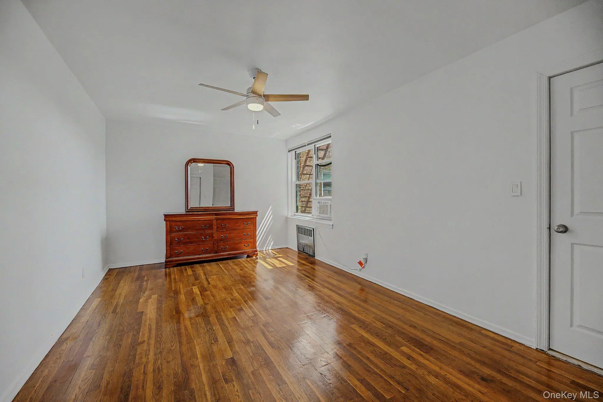 1300 Midland Avenue, Yonkers, NY, 2 Bedrooms Bedrooms, 4 Rooms Rooms,1 BathroomBathrooms,Residential,For Rent,Midland,0,1028084 1300 Midland Avenue, Yonkers, NY, 2 Bedrooms Bedrooms, 4 Rooms Rooms,1 BathroomBathrooms,Residential,For Rent,Midland,0,1028084