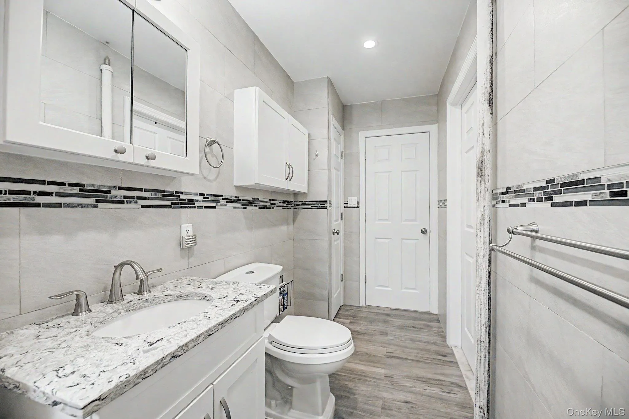 1300 Midland Avenue, Yonkers, NY, 2 Bedrooms Bedrooms, 4 Rooms Rooms,1 BathroomBathrooms,Residential,For Rent,Midland,0,1028084 1300 Midland Avenue, Yonkers, NY, 2 Bedrooms Bedrooms, 4 Rooms Rooms,1 BathroomBathrooms,Residential,For Rent,Midland,0,1028084