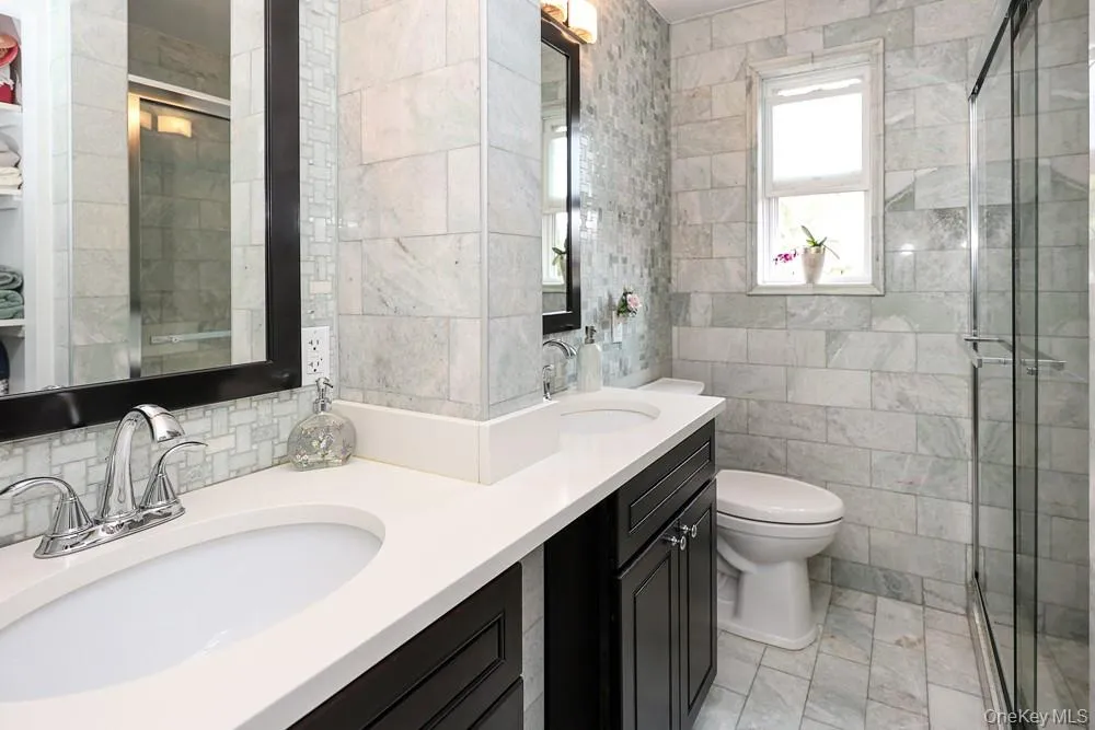 247-28 76th Avenue, New York, NY, 2 Bedrooms Bedrooms, 4 Rooms Rooms,1 BathroomBathrooms,Residential,For Rent,76th,0,1028088 247-28 76th Avenue, New York, NY, 2 Bedrooms Bedrooms, 4 Rooms Rooms,1 BathroomBathrooms,Residential,For Rent,76th,0,1028088