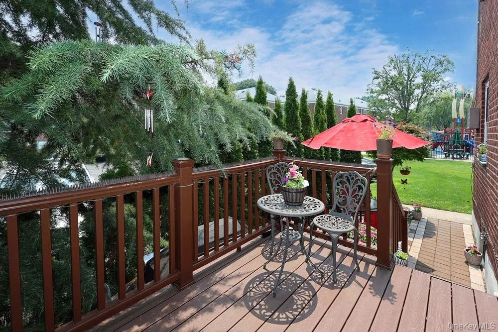 247-28 76th Avenue, New York, NY, 2 Bedrooms Bedrooms, 4 Rooms Rooms,1 BathroomBathrooms,Residential,For Rent,76th,0,1028088 247-28 76th Avenue, New York, NY, 2 Bedrooms Bedrooms, 4 Rooms Rooms,1 BathroomBathrooms,Residential,For Rent,76th,0,1028088
