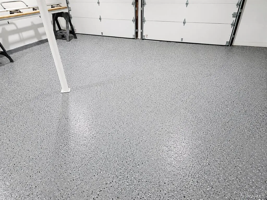 Floor has been epoxied Floor has been epoxied