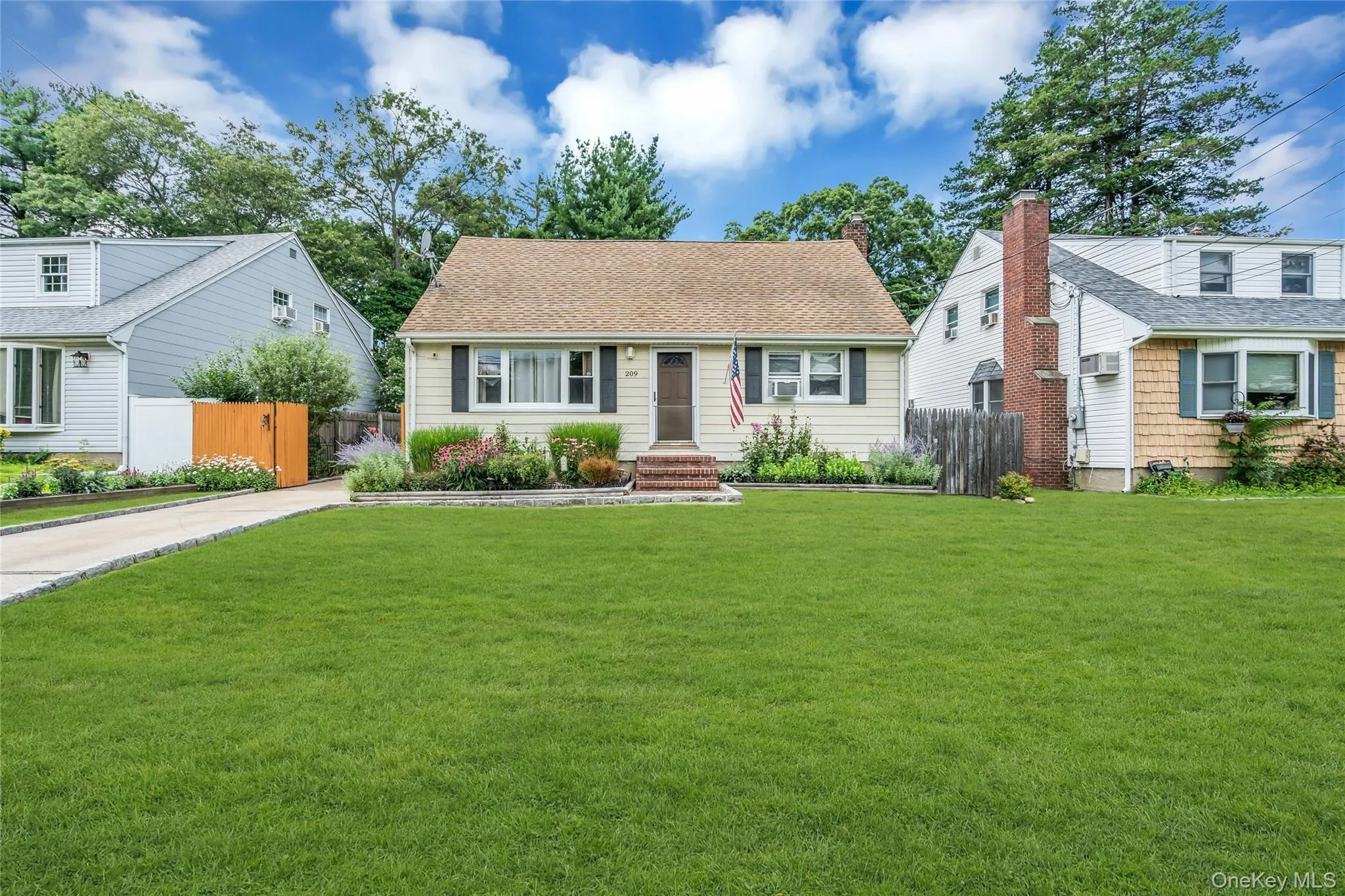 209 Iceland Drive, Huntington, NY, 4 Bedrooms Bedrooms, 7 Rooms Rooms,2 BathroomsBathrooms,Residential,For Rent,Iceland,0,1028092 209 Iceland Drive, Huntington, NY, 4 Bedrooms Bedrooms, 7 Rooms Rooms,2 BathroomsBathrooms,Residential,For Rent,Iceland,0,1028092