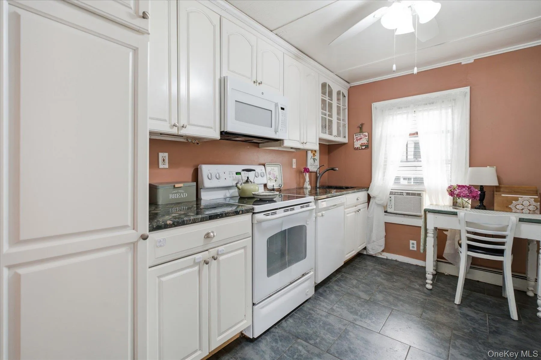308 Monsell Place, Southold, NY, 3 Bedrooms Bedrooms, 6 Rooms Rooms,1 BathroomBathrooms,Residential,For Rent,Monsell,0,1028101 308 Monsell Place, Southold, NY, 3 Bedrooms Bedrooms, 6 Rooms Rooms,1 BathroomBathrooms,Residential,For Rent,Monsell,0,1028101