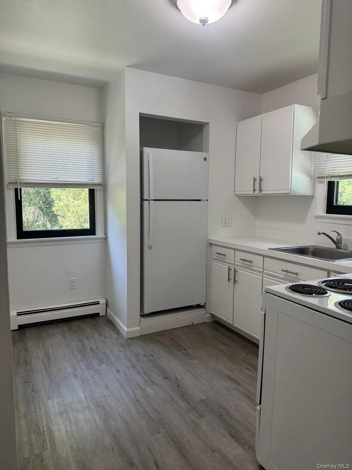 27 Stuart Drive, Brookhaven, NY, 1 Bedroom Bedrooms, 4 Rooms Rooms,1 BathroomBathrooms,Residential Lease,For Rent,Stuart,0,1028102 27 Stuart Drive, Brookhaven, NY, 1 Bedroom Bedrooms, 4 Rooms Rooms,1 BathroomBathrooms,Residential Lease,For Rent,Stuart,0,1028102
