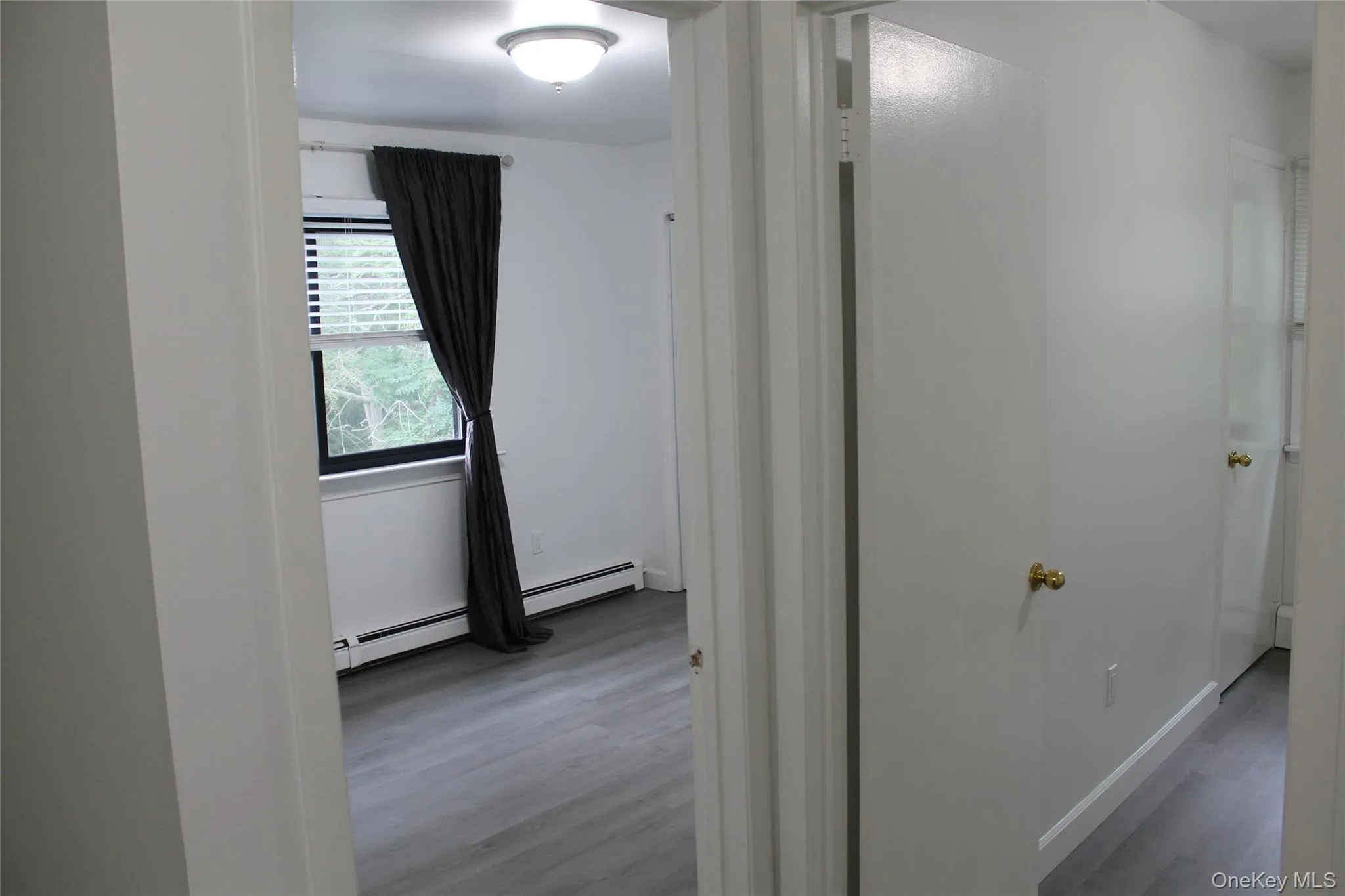 27 Stuart Drive, Brookhaven, NY, 1 Bedroom Bedrooms, 4 Rooms Rooms,1 BathroomBathrooms,Residential Lease,For Rent,Stuart,0,1028102 27 Stuart Drive, Brookhaven, NY, 1 Bedroom Bedrooms, 4 Rooms Rooms,1 BathroomBathrooms,Residential Lease,For Rent,Stuart,0,1028102