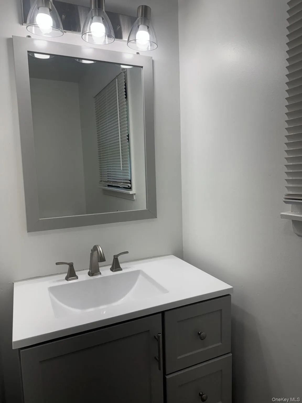 27 Stuart Drive, Brookhaven, NY, 1 Bedroom Bedrooms, 4 Rooms Rooms,1 BathroomBathrooms,Residential Lease,For Rent,Stuart,0,1028102 27 Stuart Drive, Brookhaven, NY, 1 Bedroom Bedrooms, 4 Rooms Rooms,1 BathroomBathrooms,Residential Lease,For Rent,Stuart,0,1028102