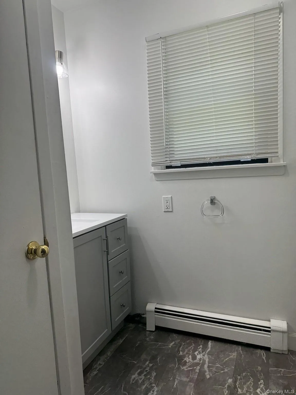 27 Stuart Drive, Brookhaven, NY, 1 Bedroom Bedrooms, 4 Rooms Rooms,1 BathroomBathrooms,Residential Lease,For Rent,Stuart,0,1028102 27 Stuart Drive, Brookhaven, NY, 1 Bedroom Bedrooms, 4 Rooms Rooms,1 BathroomBathrooms,Residential Lease,For Rent,Stuart,0,1028102