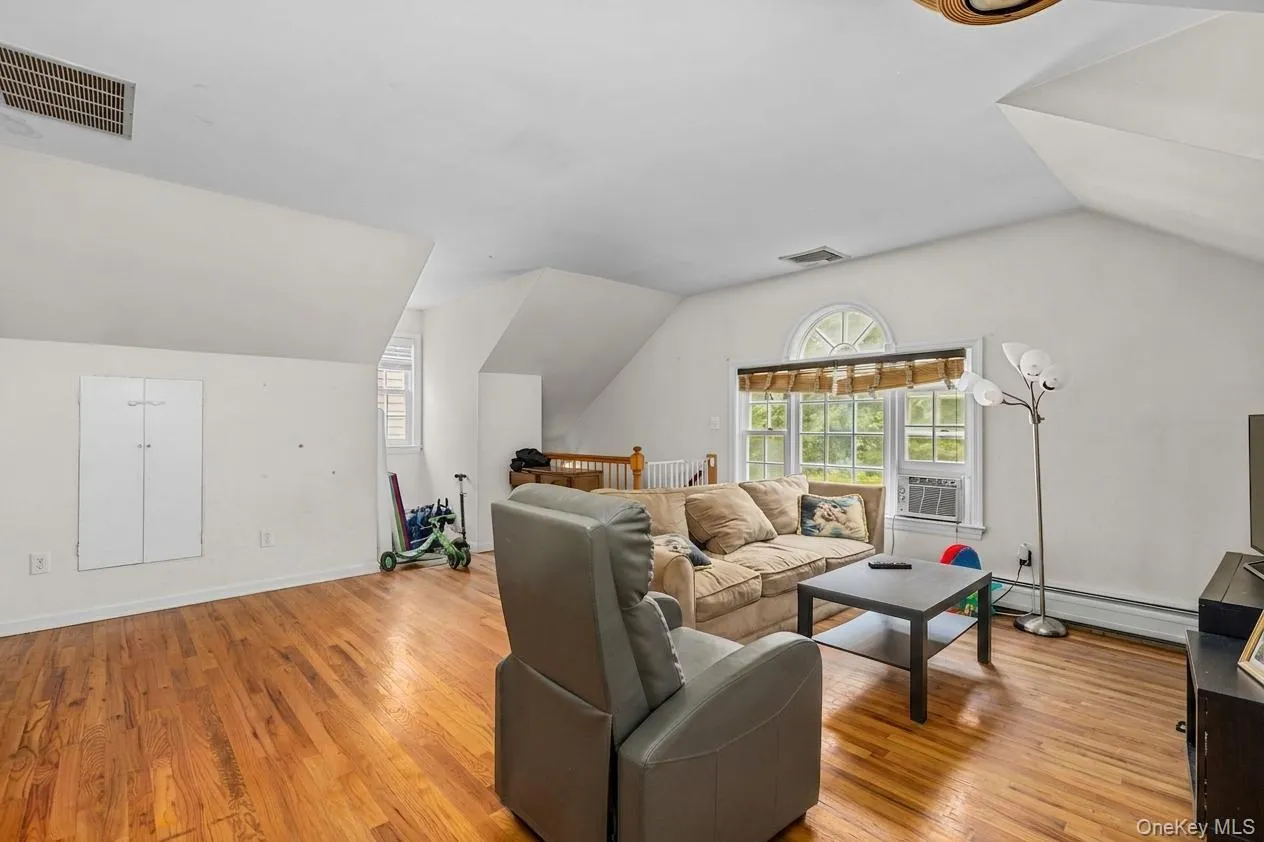 Au Pair apartment seen on second showing Au Pair apartment seen on second showing