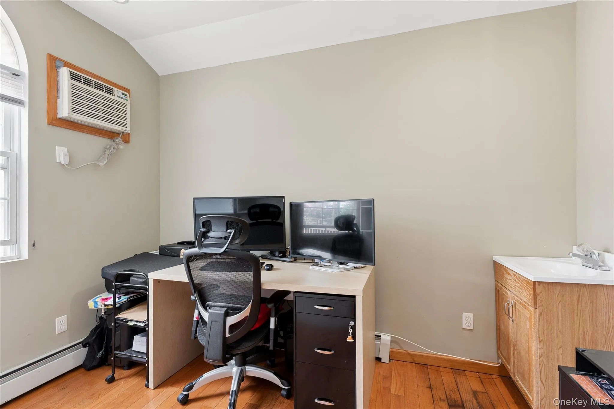 82-42 233rd Street, New York, NY, 4 Bedrooms Bedrooms, 9 Rooms Rooms,3 BathroomsBathrooms,Residential,For Rent,233rd,0,1028108 82-42 233rd Street, New York, NY, 4 Bedrooms Bedrooms, 9 Rooms Rooms,3 BathroomsBathrooms,Residential,For Rent,233rd,0,1028108