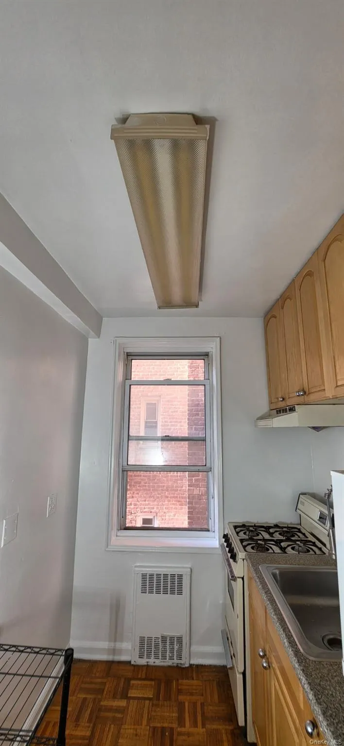 143-25 84th Drive, New York, NY, 4 Rooms Rooms,1 BathroomBathrooms,Residential,For Rent,84th,0,1028113 143-25 84th Drive, New York, NY, 4 Rooms Rooms,1 BathroomBathrooms,Residential,For Rent,84th,0,1028113